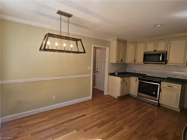1010 Shamrock Court, High Point, NC 27265