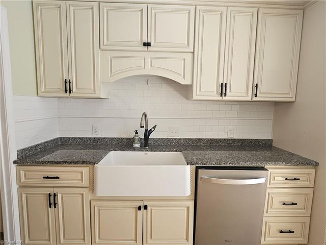 1010 Shamrock Court, High Point, NC 27265