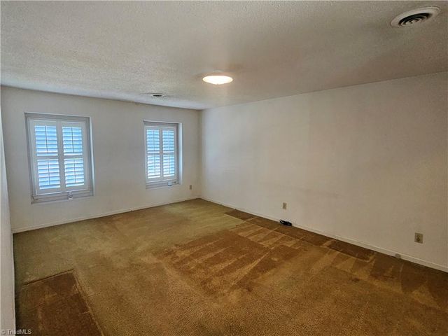 1010 Shamrock Court, High Point, NC 27265