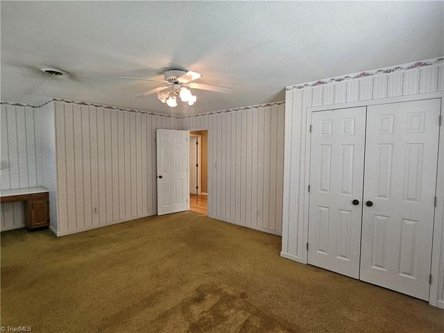 1010 Shamrock Court, High Point, NC 27265