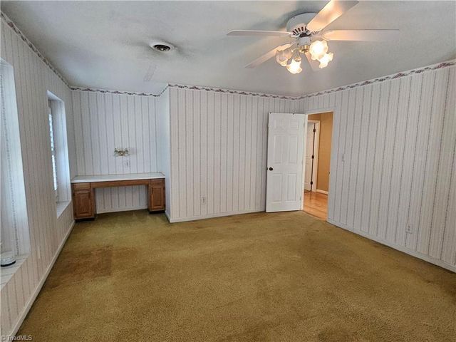 1010 Shamrock Court, High Point, NC 27265