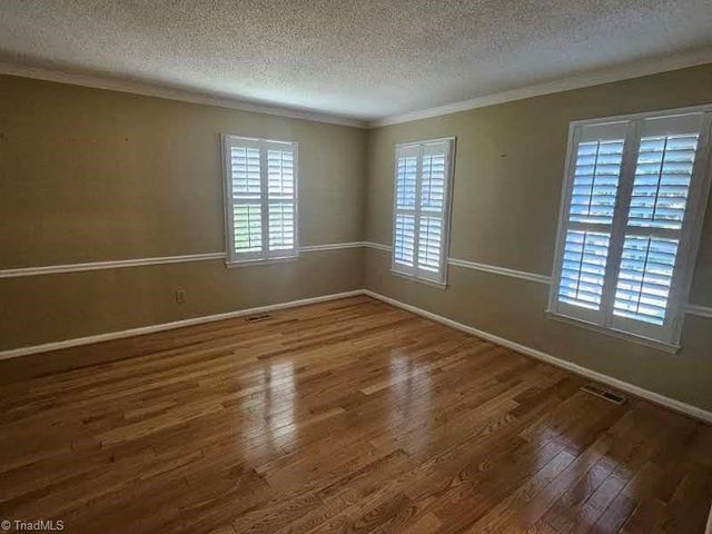 1010 Shamrock Court, High Point, NC 27265