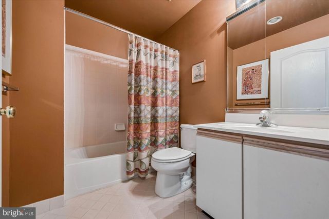 123 DAYLESFORD BLVD, Berwyn, PA 19312