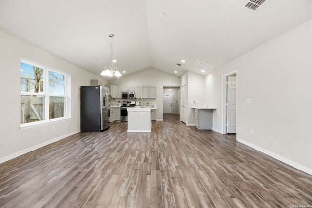 142 Livingston, San Antonio, TX 78214