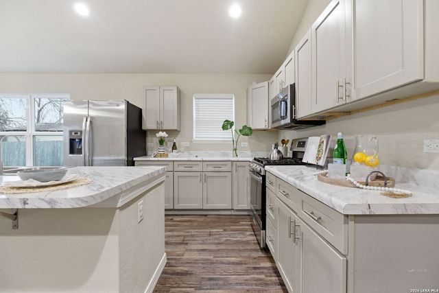 142 Livingston, San Antonio, TX 78214