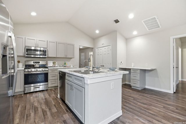 142 Livingston, San Antonio, TX 78214