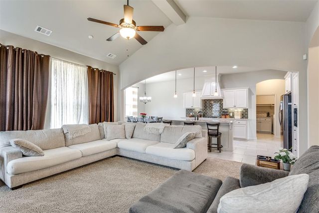 609 Parsons Drive, Yukon, OK 73099