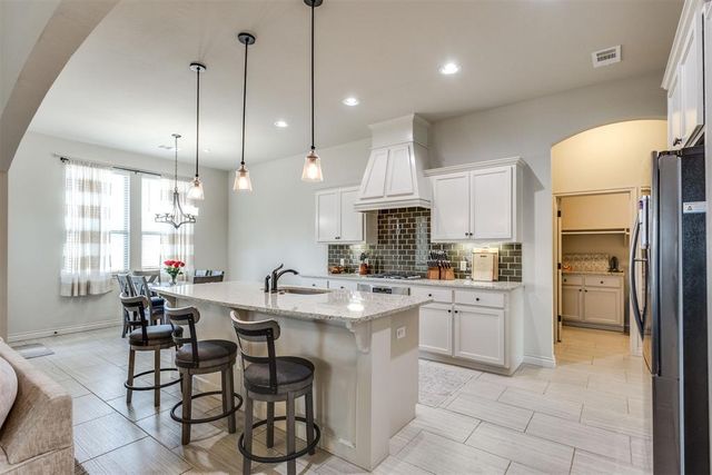 609 Parsons Drive, Yukon, OK 73099