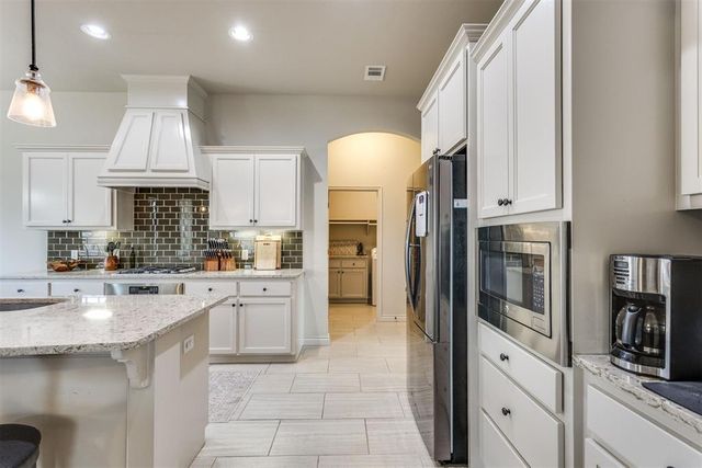609 Parsons Drive, Yukon, OK 73099