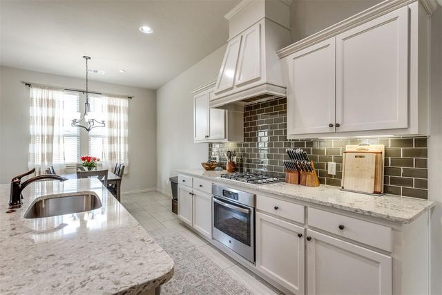 609 Parsons Drive, Yukon, OK 73099