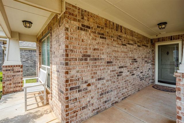 609 Parsons Drive, Yukon, OK 73099