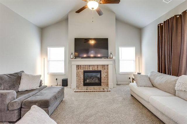 609 Parsons Drive, Yukon, OK 73099