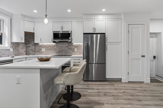 149 Charles St 3, Boston, MA 02114