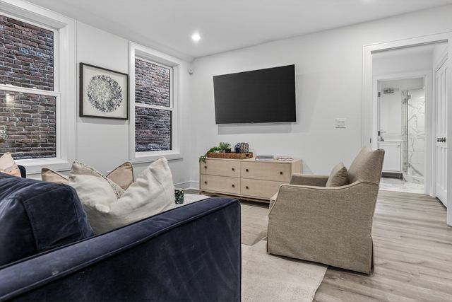 149 Charles St 3, Boston, MA 02114