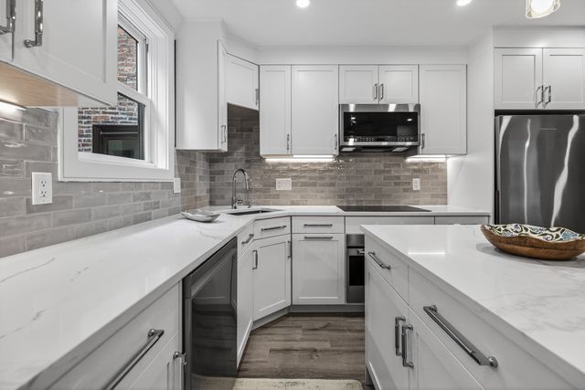 149 Charles St 3, Boston, MA 02114