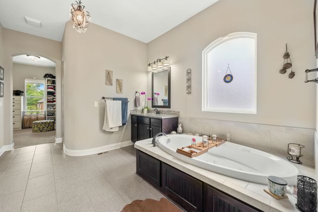 1312 E Lookout, Derby, KS 67037