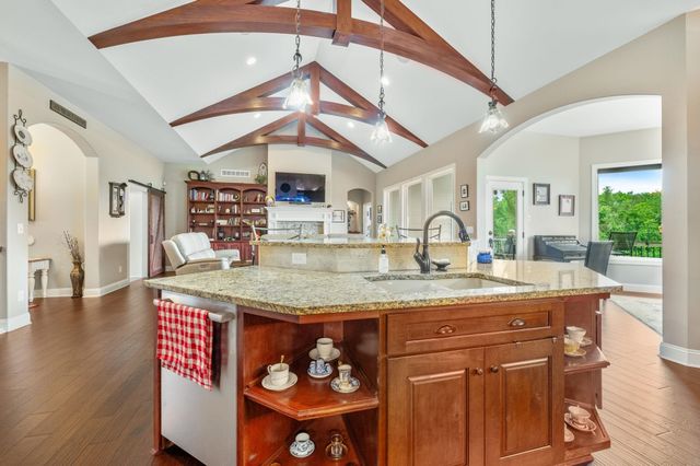 1312 E Lookout, Derby, KS 67037