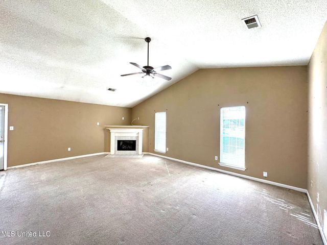 6890 Wrenwood Drive, Horn Lake, MS 38637