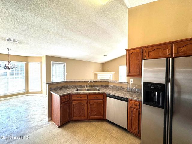 6890 Wrenwood Drive, Horn Lake, MS 38637