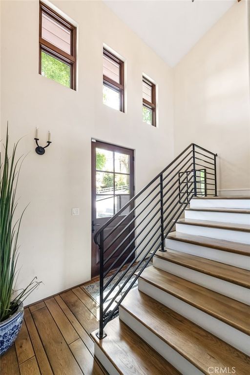 property-img