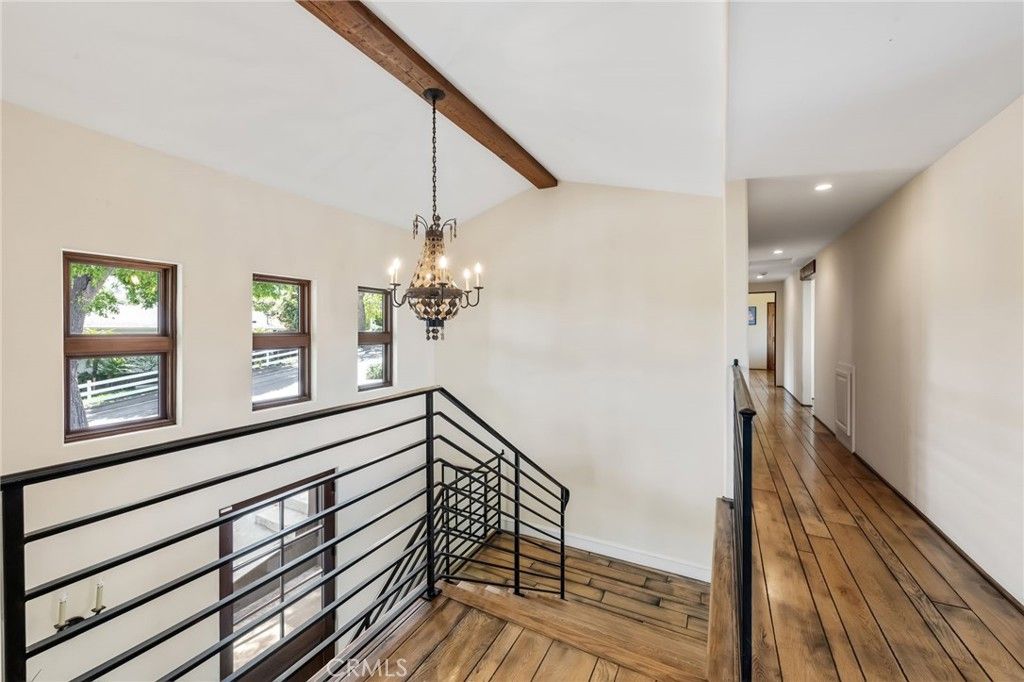 property-img