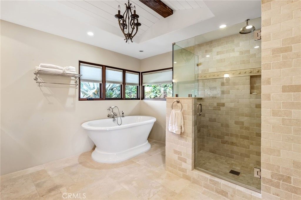 property-img