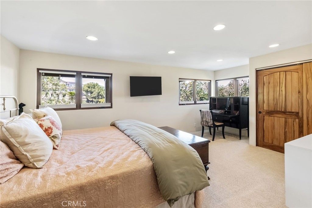 property-img