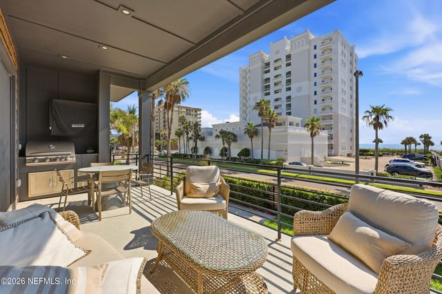 105 N 11TH Avenue, Jacksonville Beach, FL 32250