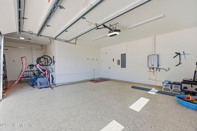 105 N 11TH Avenue, Jacksonville Beach, FL 32250