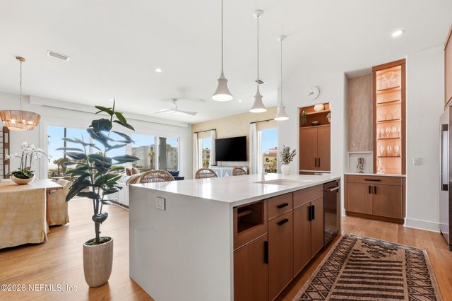 105 N 11TH Avenue, Jacksonville Beach, FL 32250