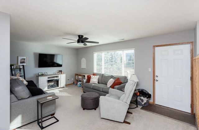 4003 122nd Street, Urbandale, IA 50323