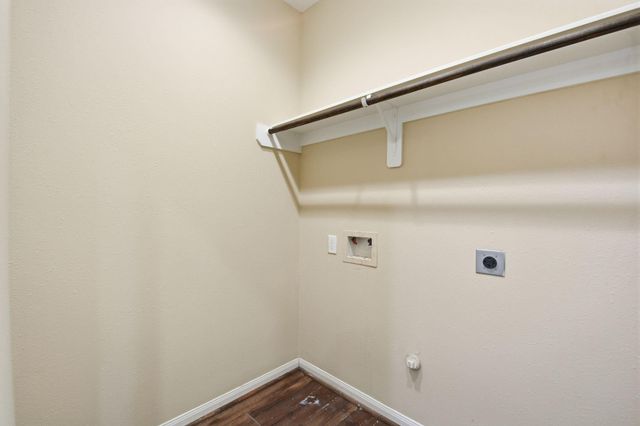 3018 Greenbriar Springs Drive, Houston, TX 77073