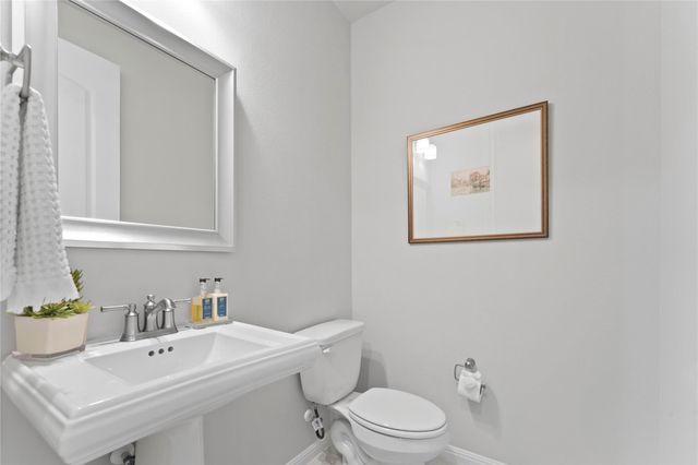 1825 Hazy Hills LOOP, Dripping Springs, TX 78620