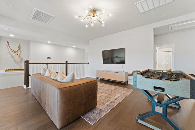 1825 Hazy Hills LOOP, Dripping Springs, TX 78620