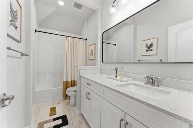 1825 Hazy Hills LOOP, Dripping Springs, TX 78620