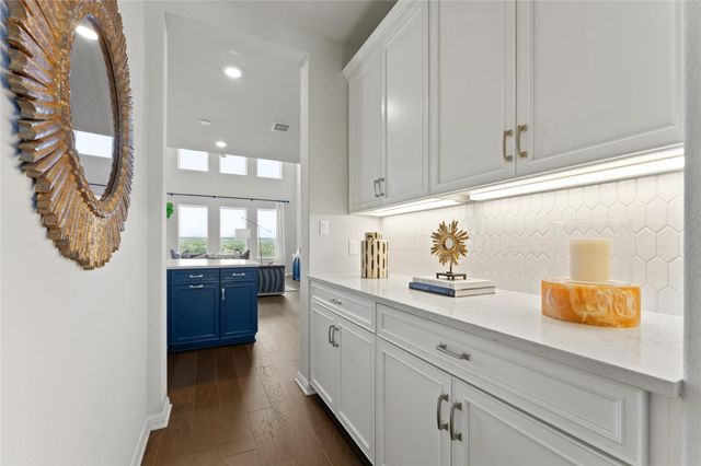 1825 Hazy Hills LOOP, Dripping Springs, TX 78620