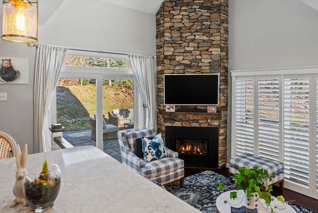 80 Fairway Dr 80, Plymouth, MA 02360