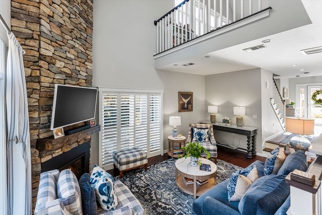 80 Fairway Dr 80, Plymouth, MA 02360