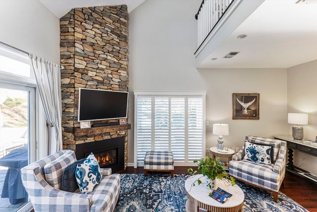 80 Fairway Dr 80, Plymouth, MA 02360