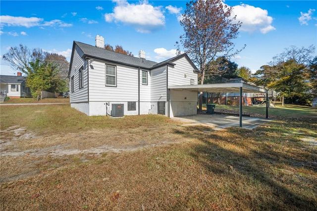 3295 Bloomfield Avenue, Clarkdale, GA 30111