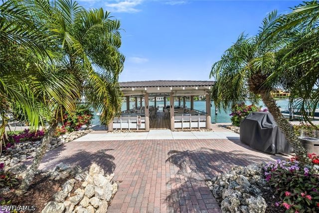 3400 Gulf Shore BLVD N J3, Naples, FL 34103