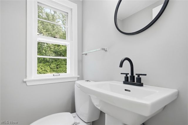 1159 Brandon Road, Cleveland Heights, OH 44112
