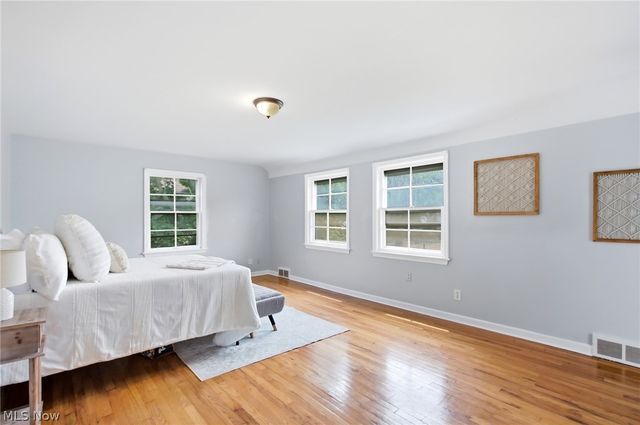 1159 Brandon Road, Cleveland Heights, OH 44112