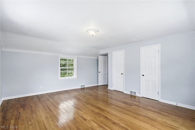 1159 Brandon Road, Cleveland Heights, OH 44112