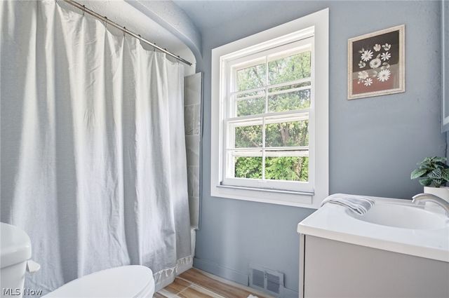 1159 Brandon Road, Cleveland Heights, OH 44112