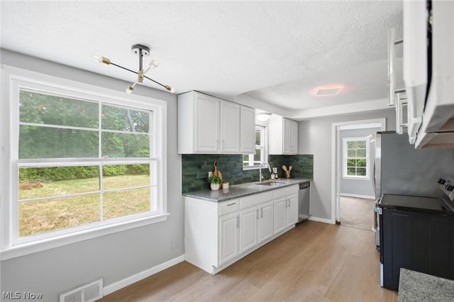 1159 Brandon Road, Cleveland Heights, OH 44112