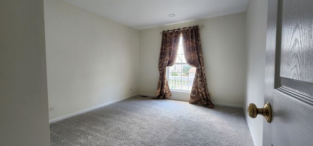 2145 Colchester Avenue, Hoffman Estates, IL 60192