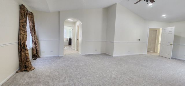 2145 Colchester Avenue, Hoffman Estates, IL 60192