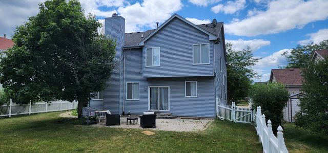 2145 Colchester Avenue, Hoffman Estates, IL 60192