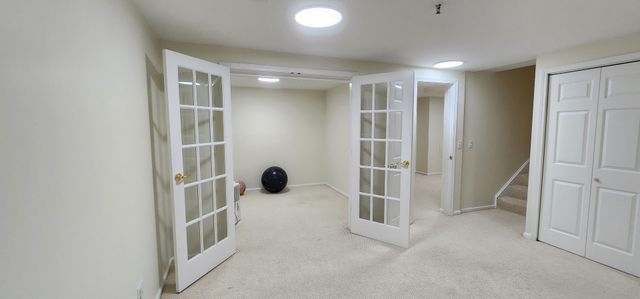 2145 Colchester Avenue, Hoffman Estates, IL 60192